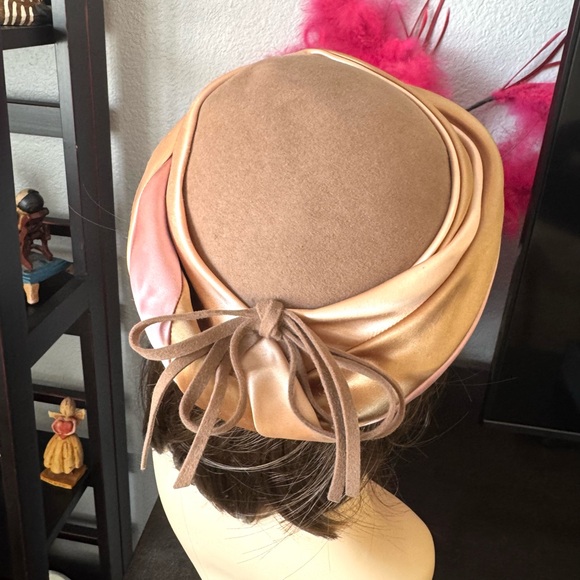 Vintage Evelyn Varon Pink and Brown 1950s Hat - Picture 3 of 9